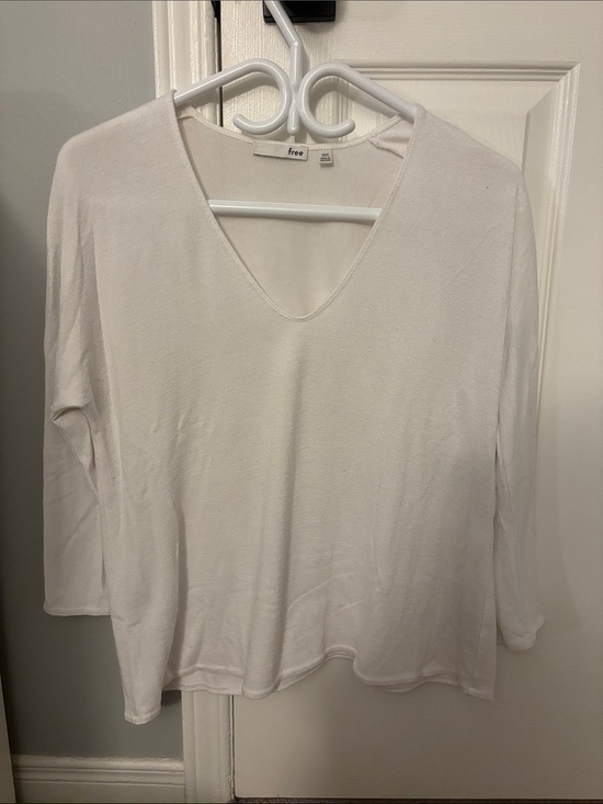 Aritzia Tops - Wilfred Free Top
